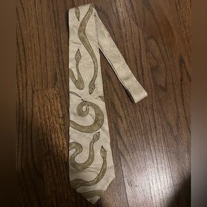 Snake Neck Tie